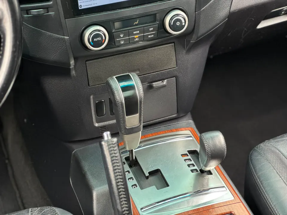 Mitsubishi Pajero Full 2008 — foto 12