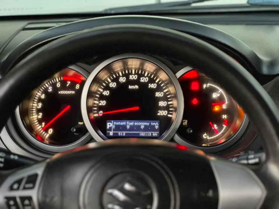 Suzuki Grand Vitara 2010 — foto 9