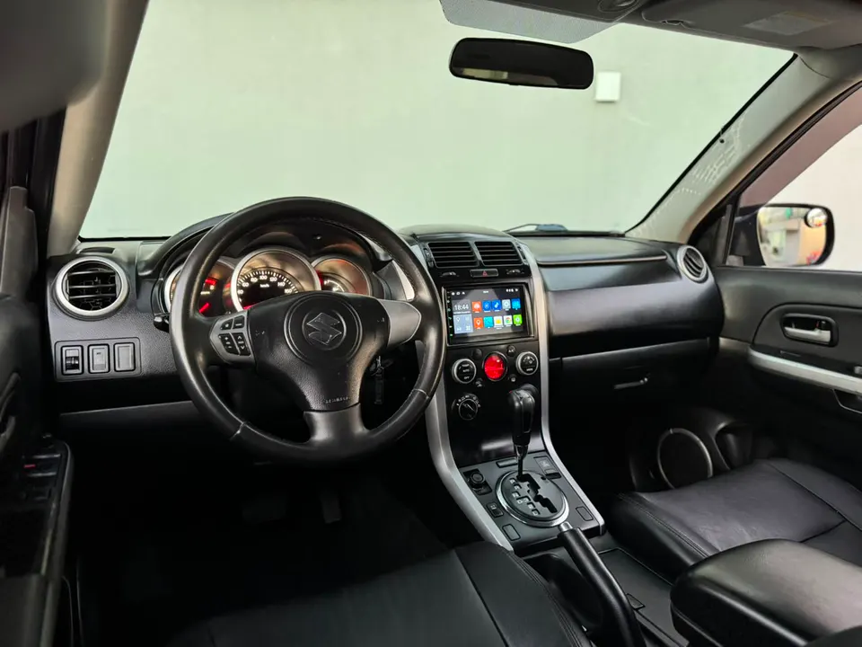 Suzuki Grand Vitara 2010 — foto 12