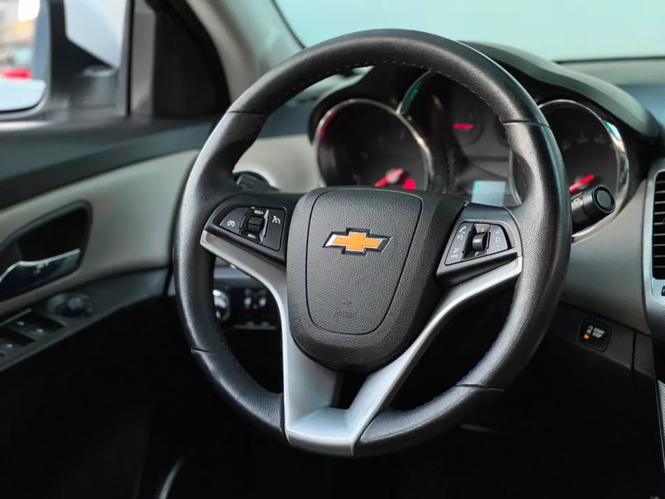Chevrolet Cruze 2014 — foto 9