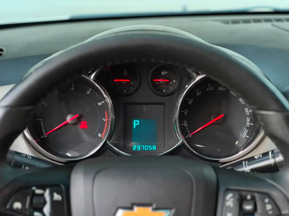 Chevrolet Cruze 2014 — foto 8