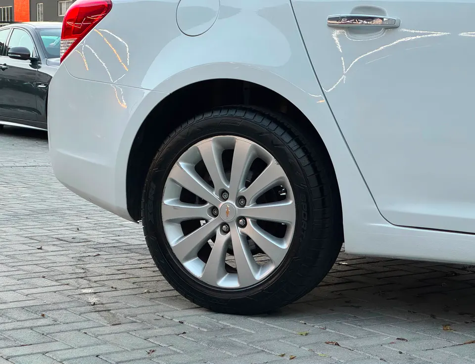 Chevrolet Cruze 2014 — foto 7