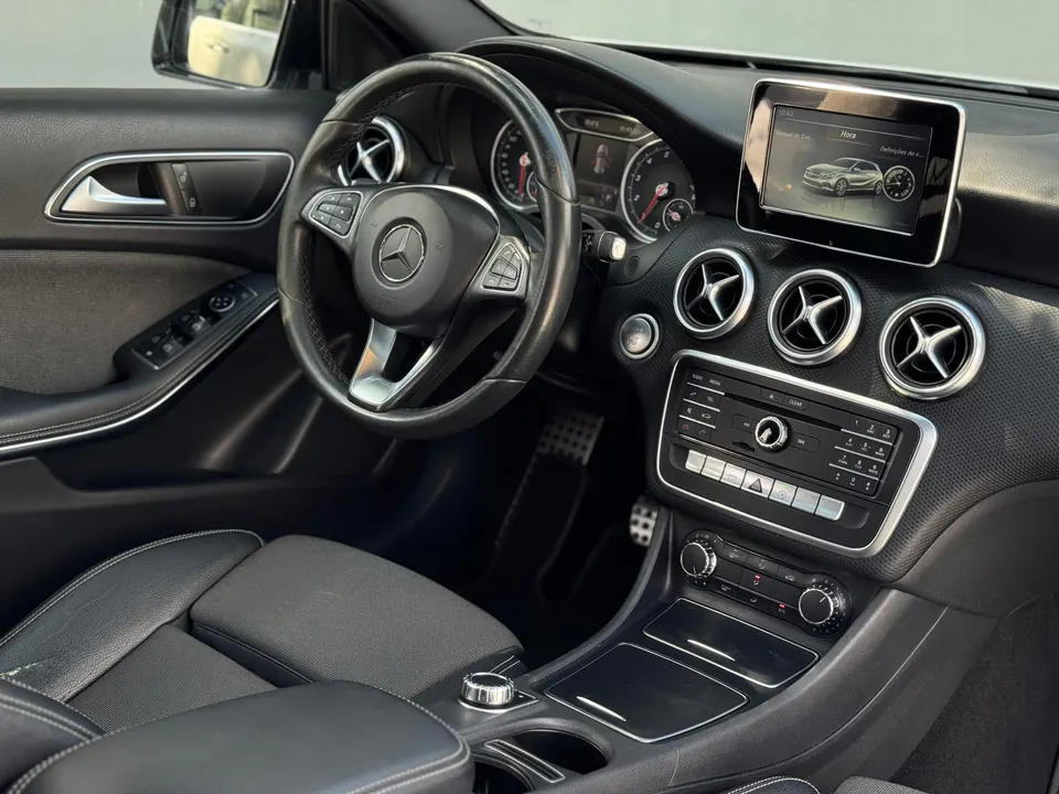Mercedes-Benz Classe A 2018 — foto 11
