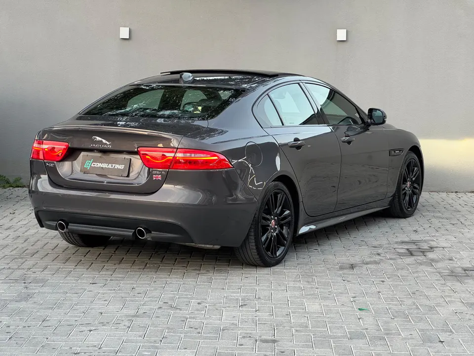 Jaguar XE 2017 — foto 6