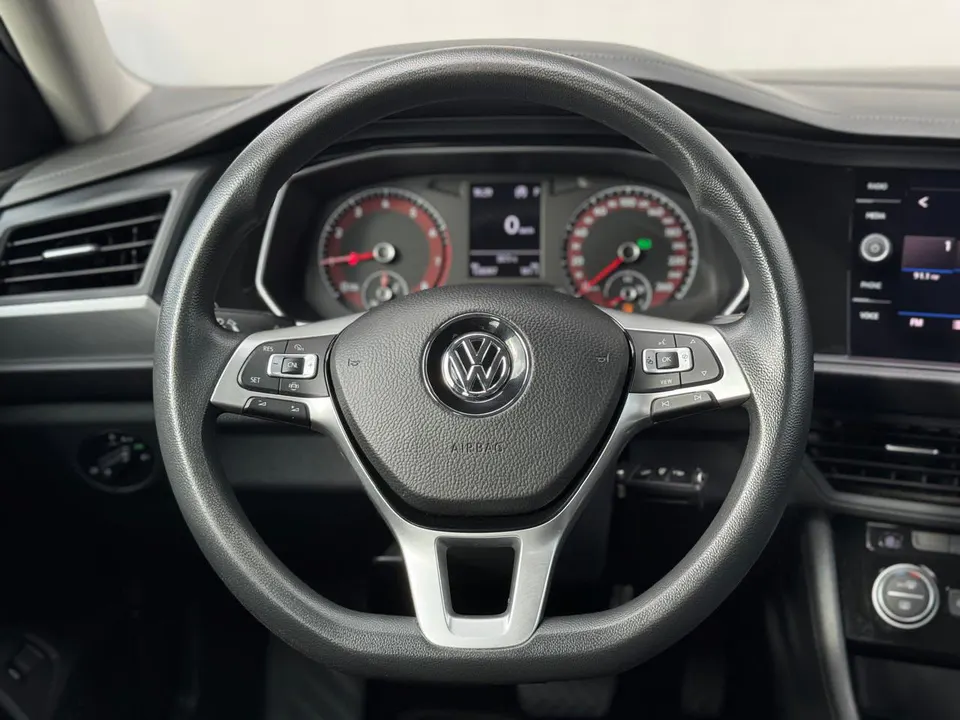 Volkswagen Jetta 2019 — foto 19
