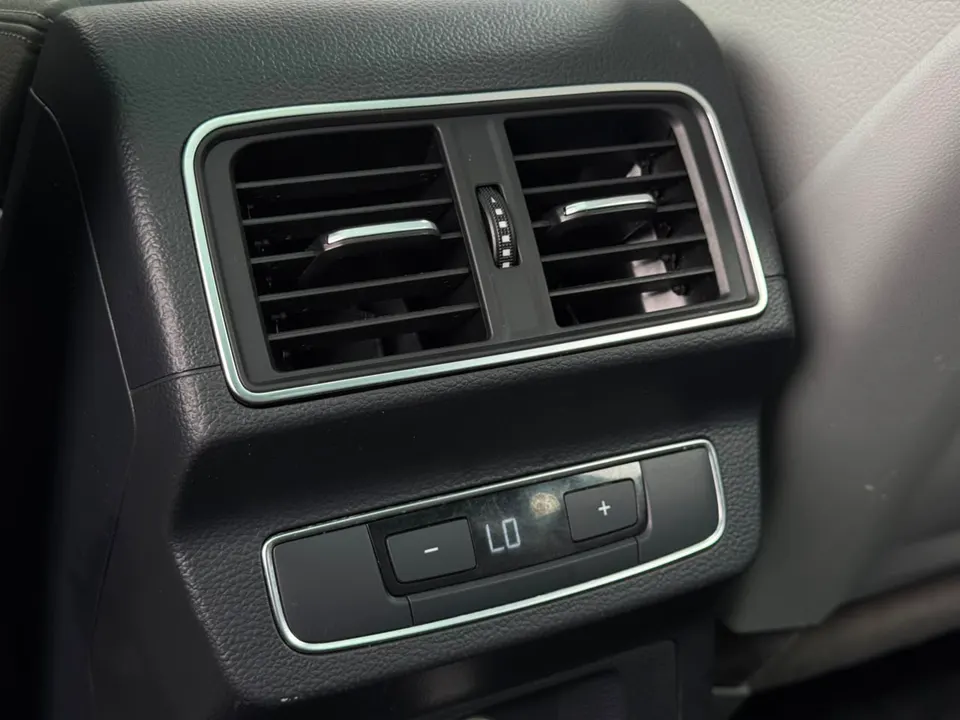 Audi Q5 2018 — foto 12