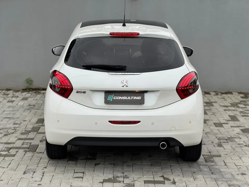Peugeot 208 2018 — foto 5