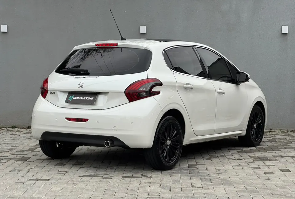 Peugeot 208 2018 — foto 4