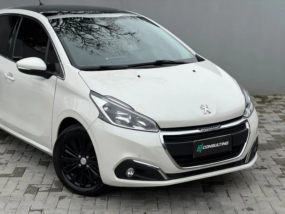 Peugeot 208 2018 — foto 8