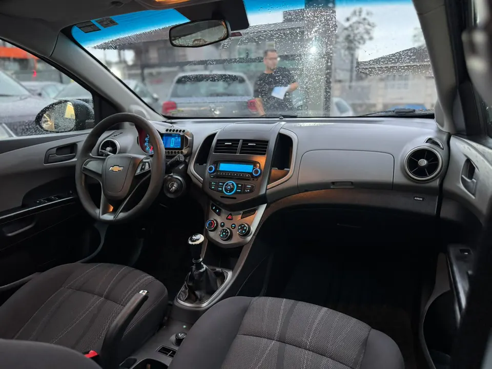 Chevrolet Sonic 2014 — foto 8
