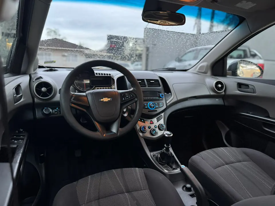 Chevrolet Sonic 2014 — foto 5